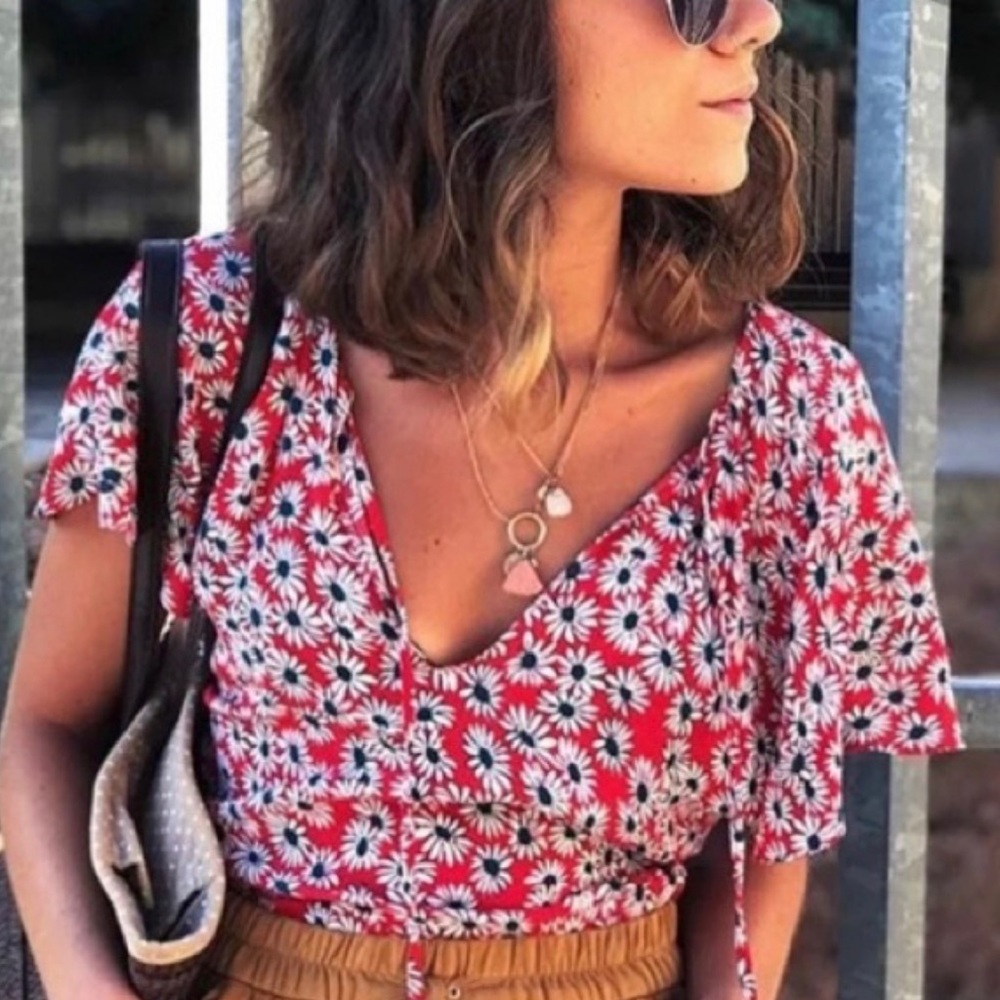 Super cute floral crop top
